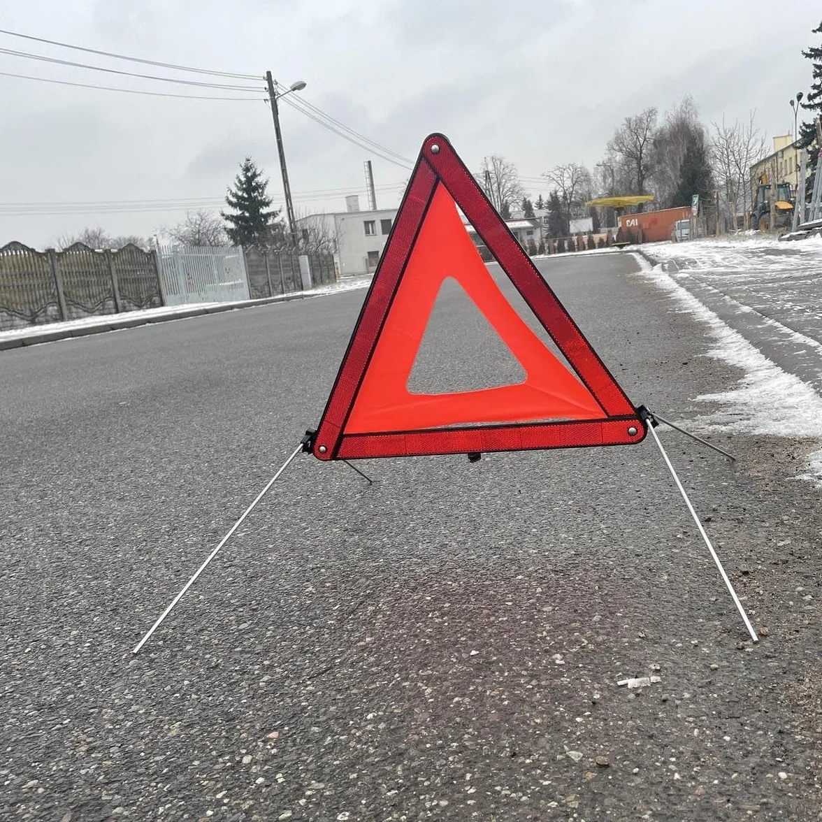 TRÓJKĄT OSTRZEGAWCZY Z HOMOLOGACJĄ DROGOWĄ