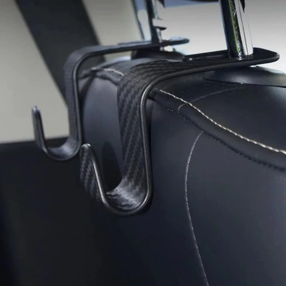 Haczyki na zagłówki samochodowe, uniwersalny haczyk na oparcie fotela samochodowego, uchwyt na zagłówek tylnego siedzenia samochodowego, czarny (4 sztuki) (Carbon Fiber Black)