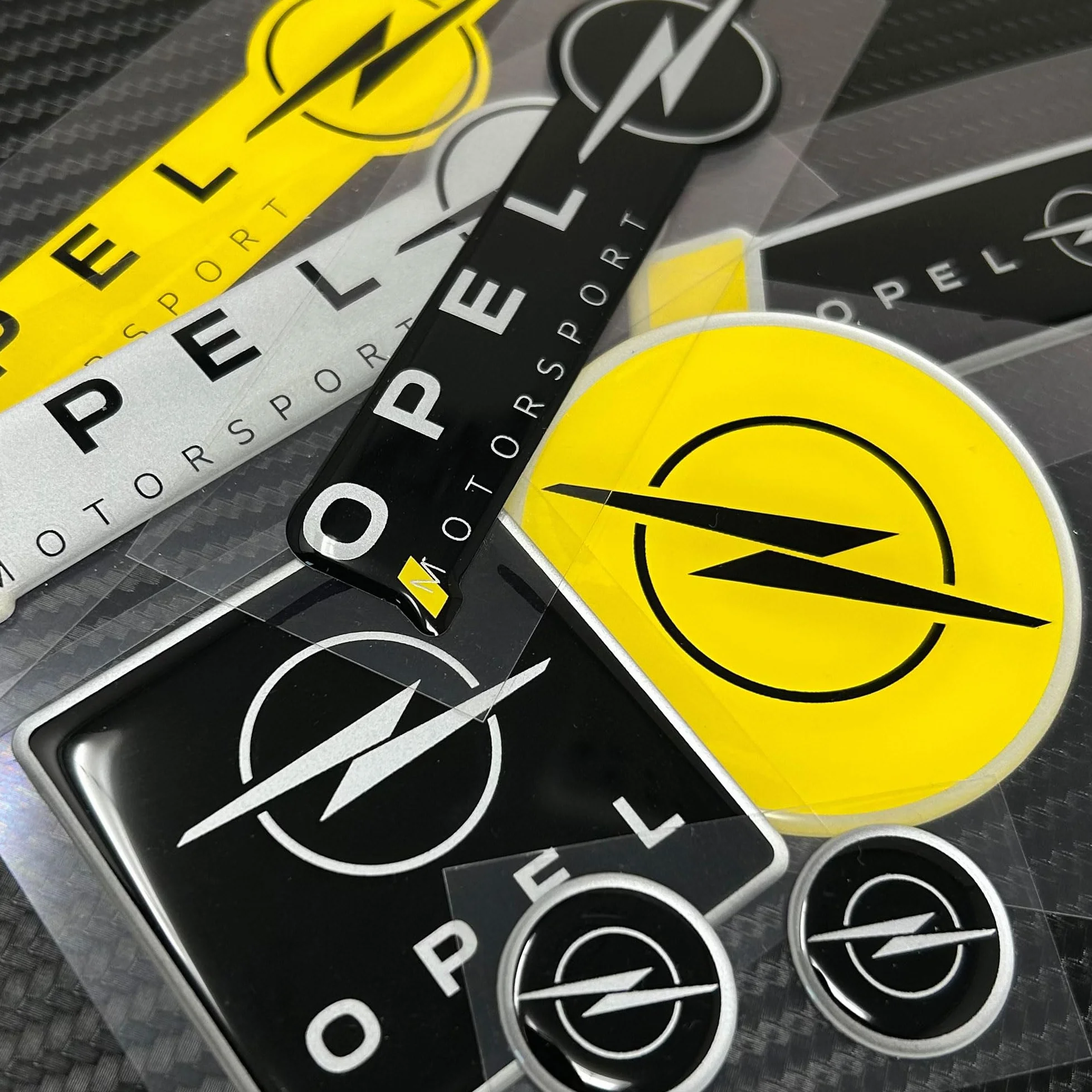 4R Quattroerre.it Emblemat Naklejki 3D, Kompatybilny z Opel, Licencjonowany Produkt (Czarny, 12 mm)