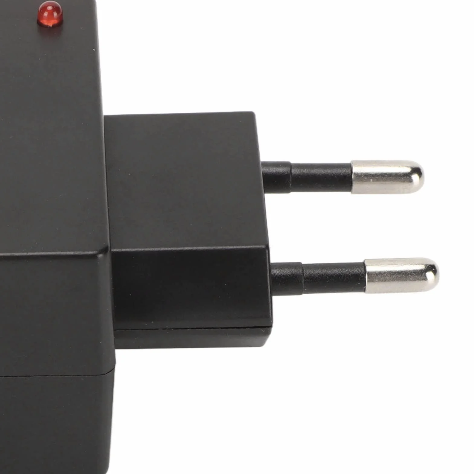 Przetwornica 12V 1A DC, AC 240V do DC 12V Gniazdo Zapalniczki Samochodowej Zasilacz, 12W Konwerter Zasilacza Transformator ścienny Adapter Wtyczki do Małej Elektroniki Samochodowej(E.U. Plug)