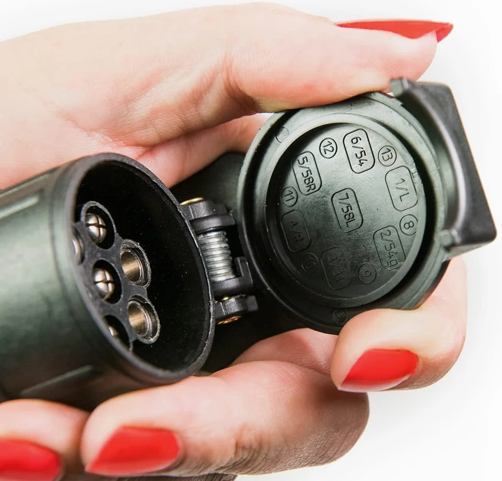 Adapter Przyczepy 13/7 Pin 1253 Web Truck - Do podłączania samochodów lub haków holowniczych z gniazdem 13-pin do przyczep z wtyczką 7-pin