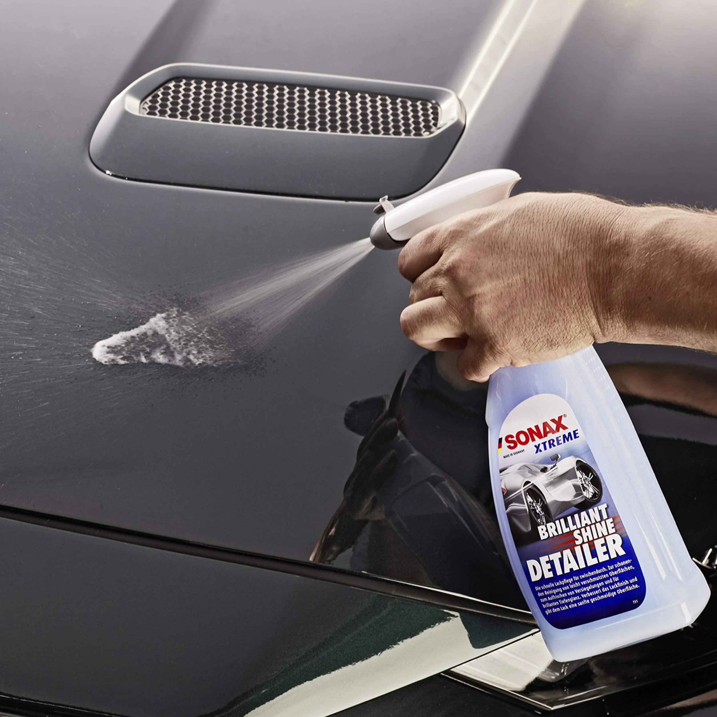 SONAX Brilliant Shine Detailer (750 ml) – Szybka i łatwa pielęgnacja lakieru zapewniająca wspaniały głęboki połysk. Poprawia i chroni wykończenie lakieru. | Nr artykułu 02874000-810, niebieski